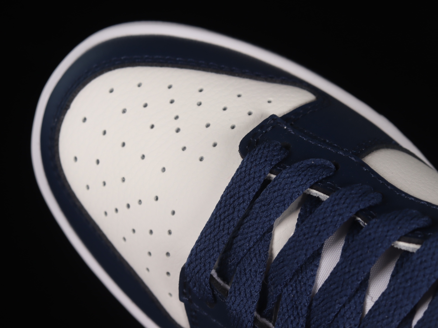 Nike Dunk Low Summit White Midnight Navy FO9749-400