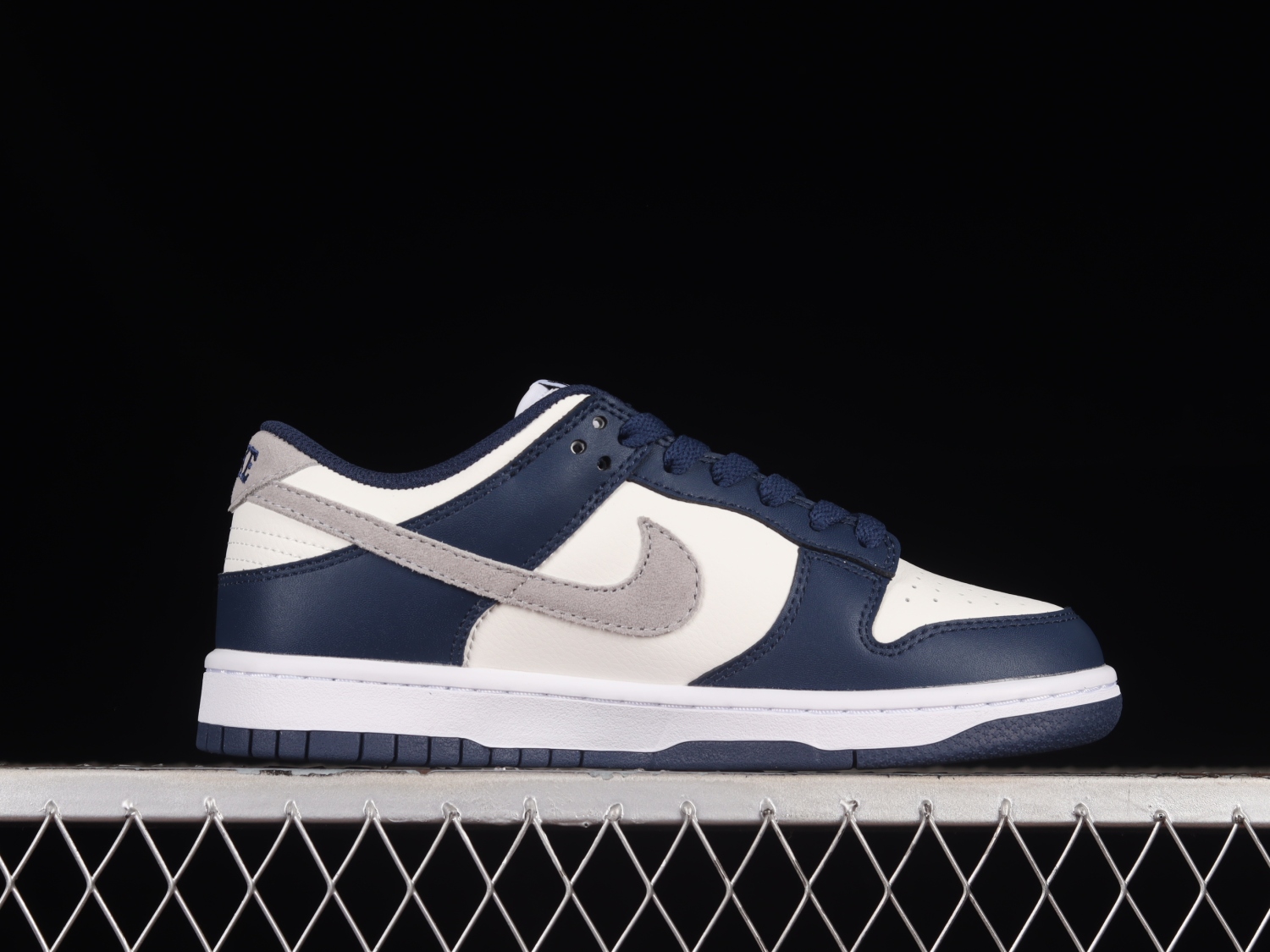 Nike Dunk Low Summit White Midnight Navy FO9749-400