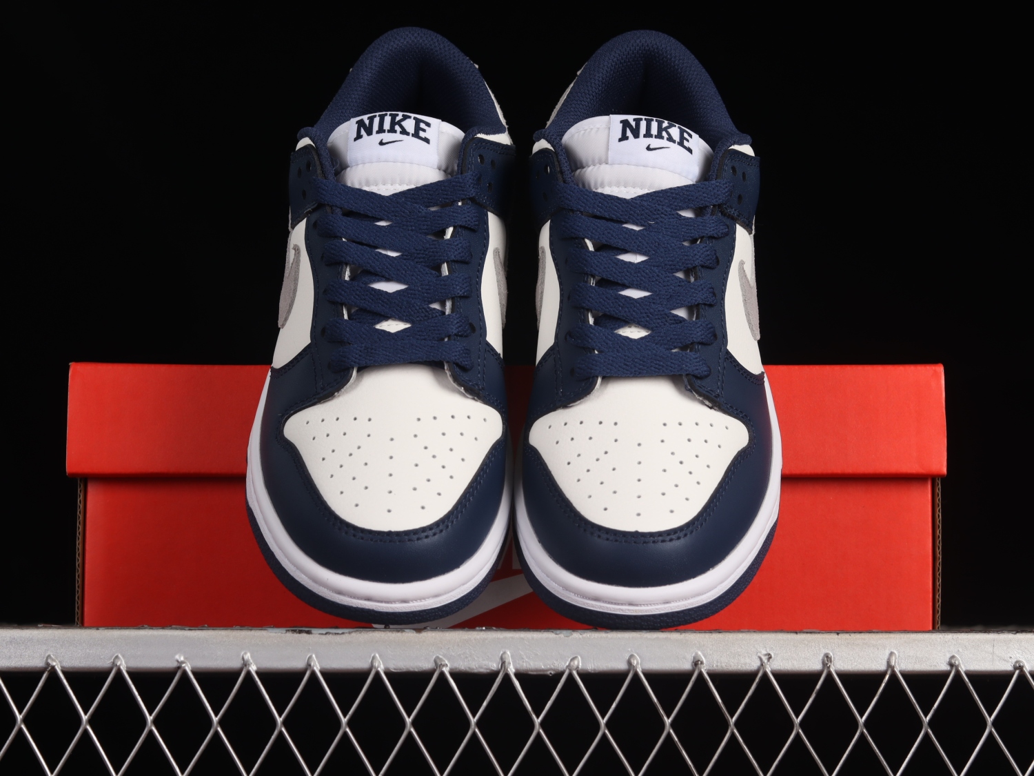 Nike Dunk Low Summit White Midnight Navy FO9749-400