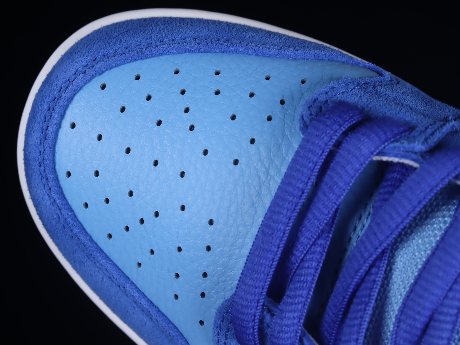 Nike SB Dunk Low Blue Raspberry DM0807-400