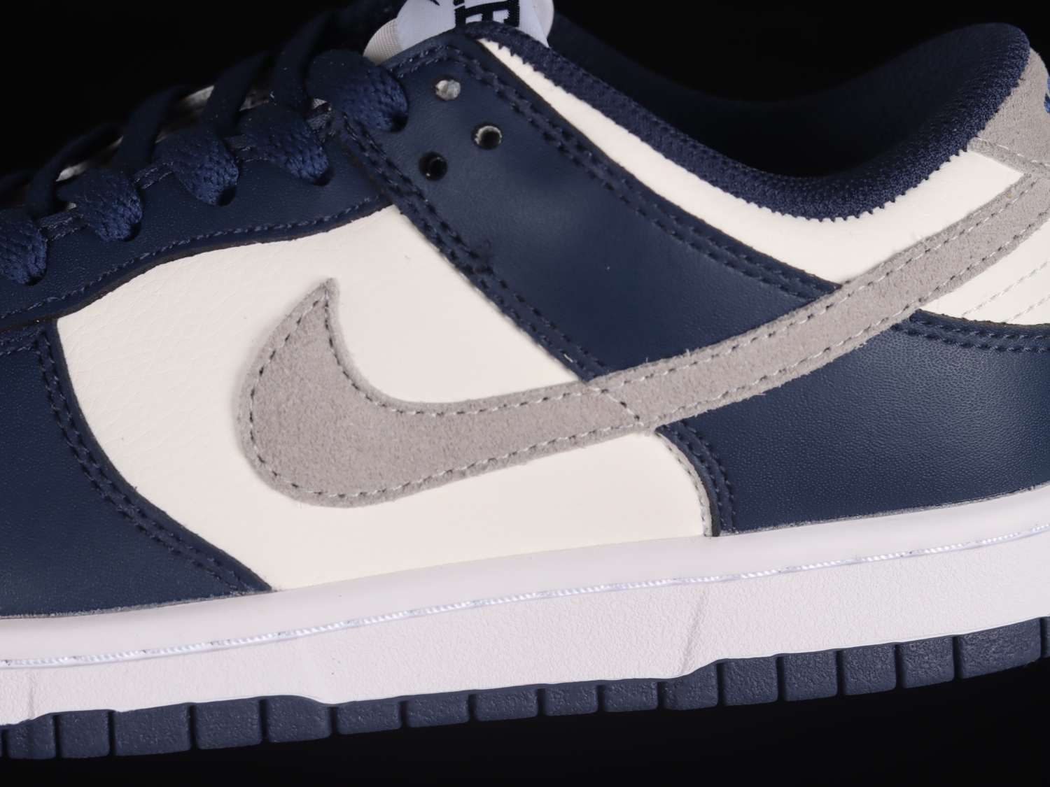 Nike Dunk Low Summit White Midnight Navy FO9749-400