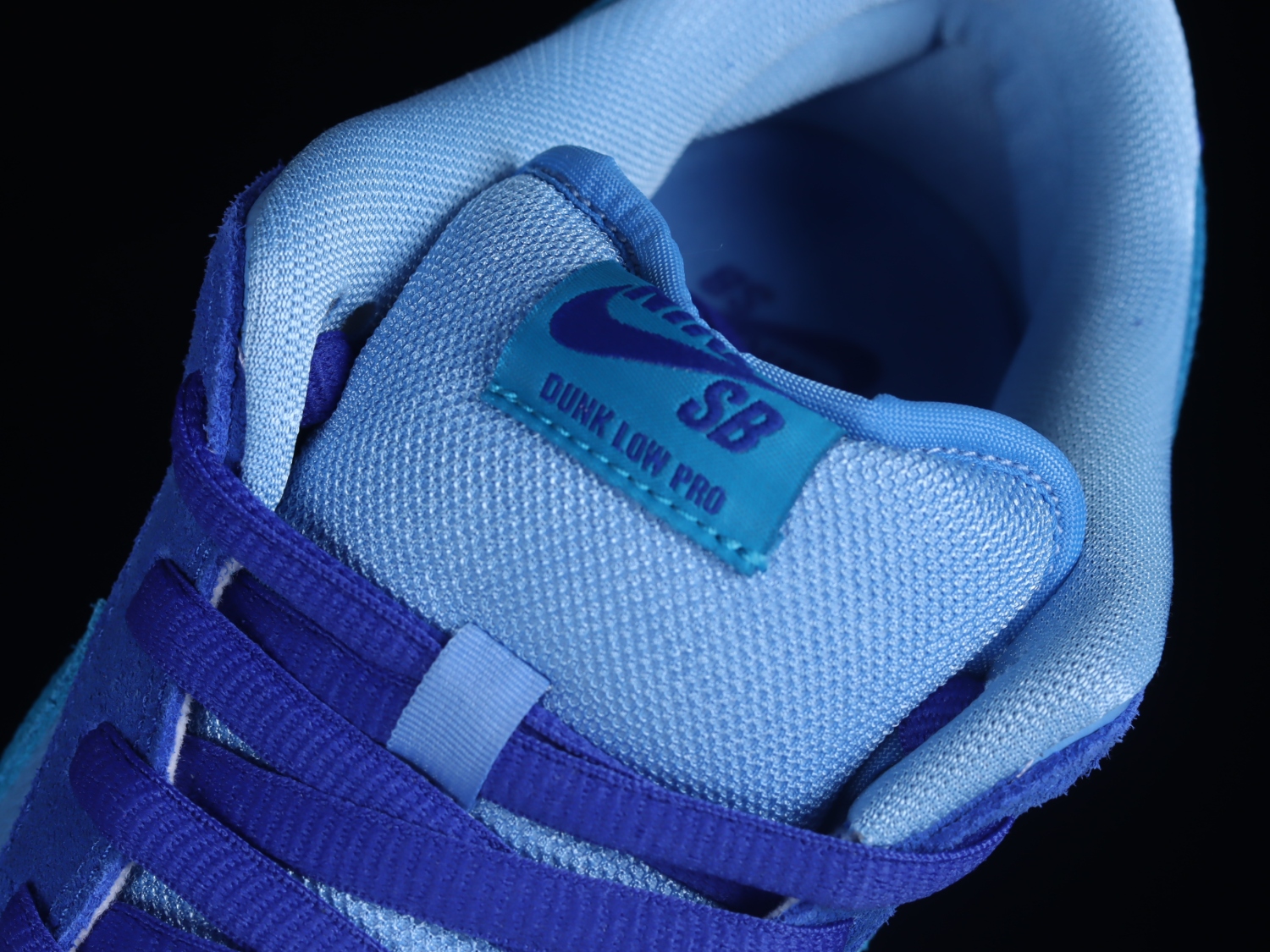 Nike SB Dunk Low Blue Raspberry DM0807-400