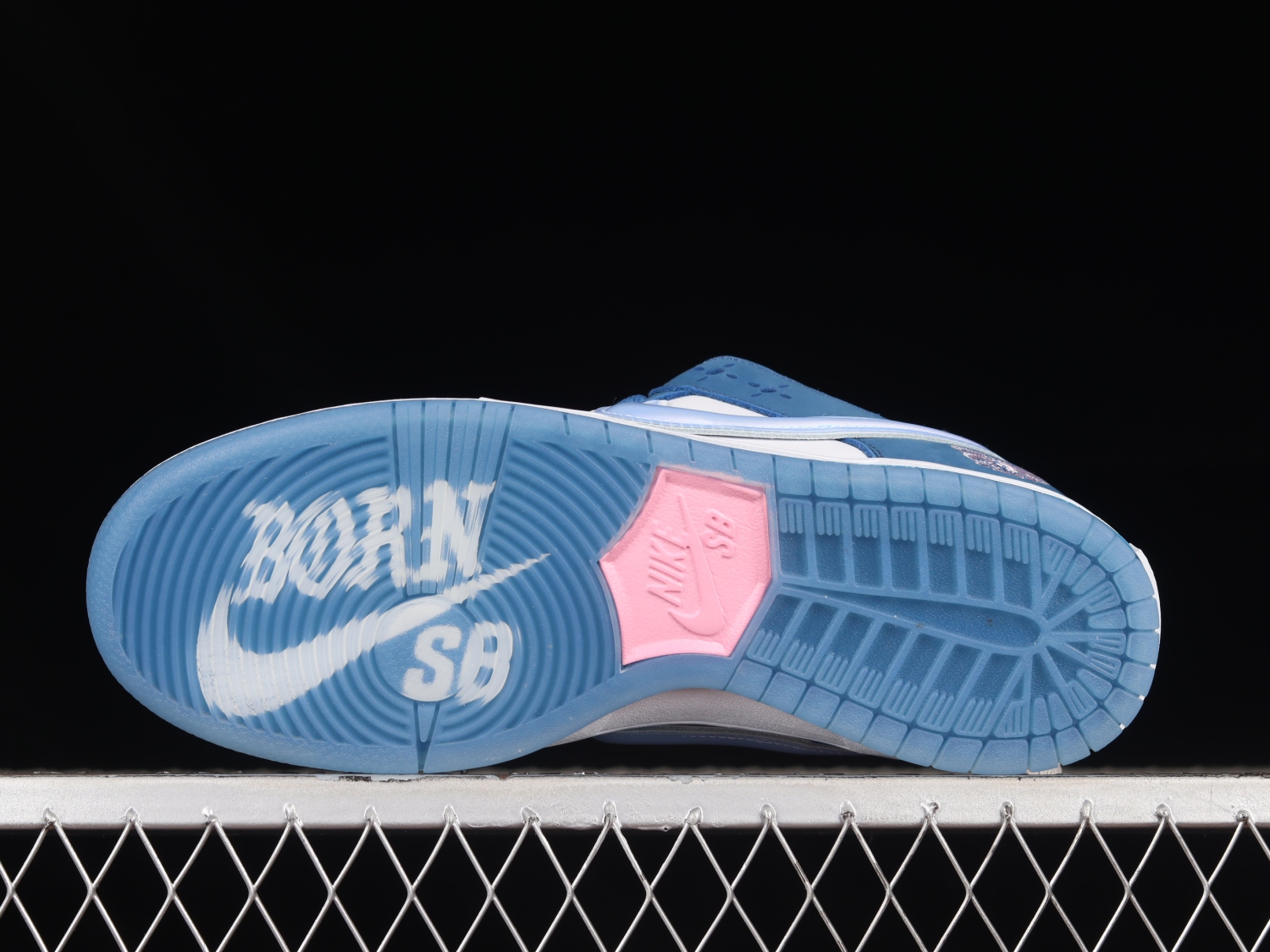 Nike SB Dunk Low Born x Raised One Block At A Time FN7819-400