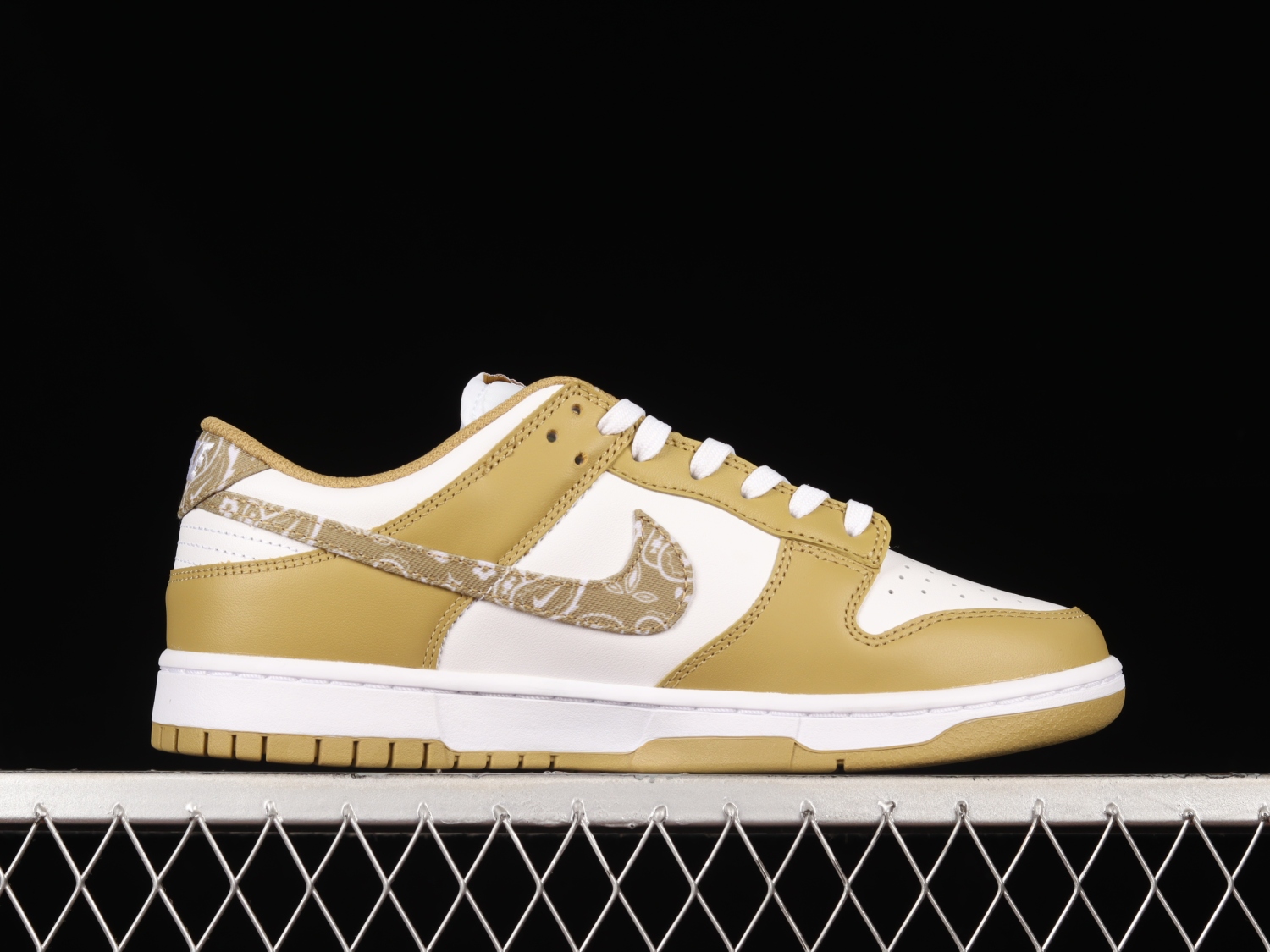 Nike Dunk Low Essential Paisley Pack Barley DH4401-104
