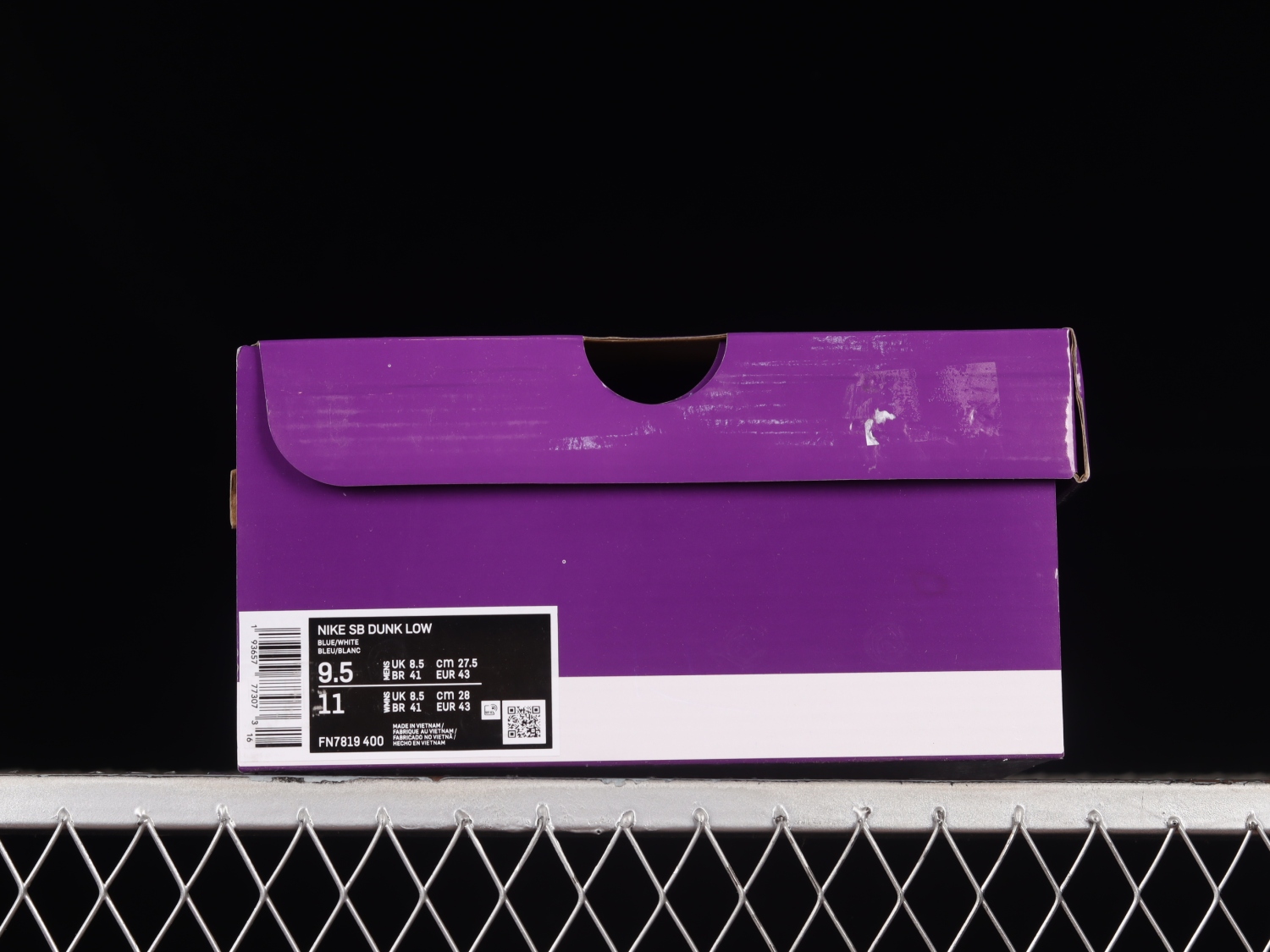 Nike SB Dunk Low Born x Raised One Block At A Time FN7819-400