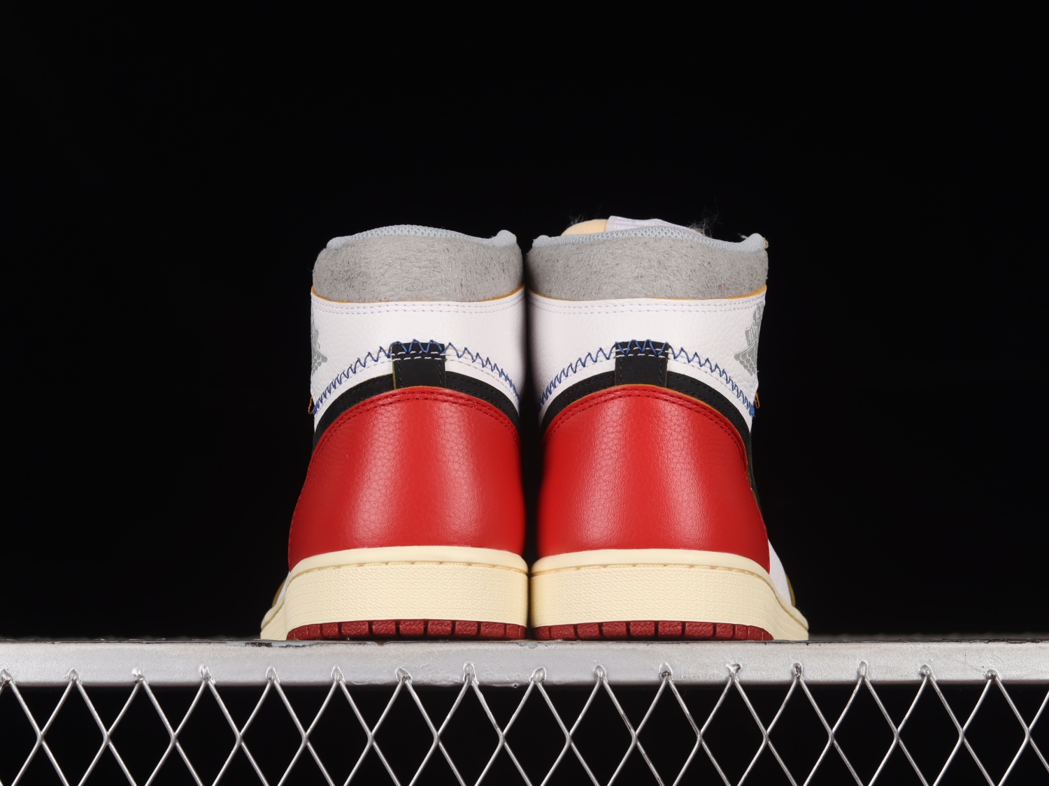 Jordan 1 Retro High Union Los Angeles Black Toe BV1300-106