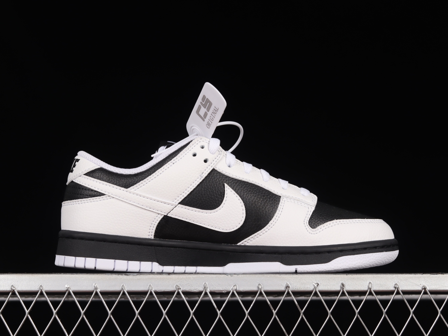 Nike Dunk Low Retro Reverse Panda FD9064-011