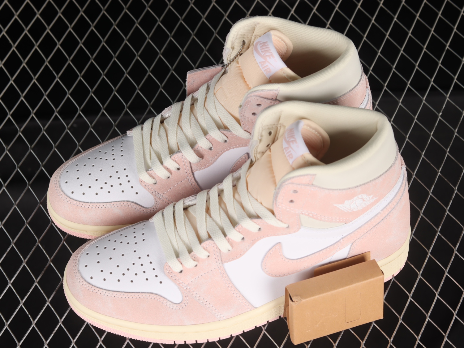 Jordan 1 Retro High OG Washed Pink FD2596-600