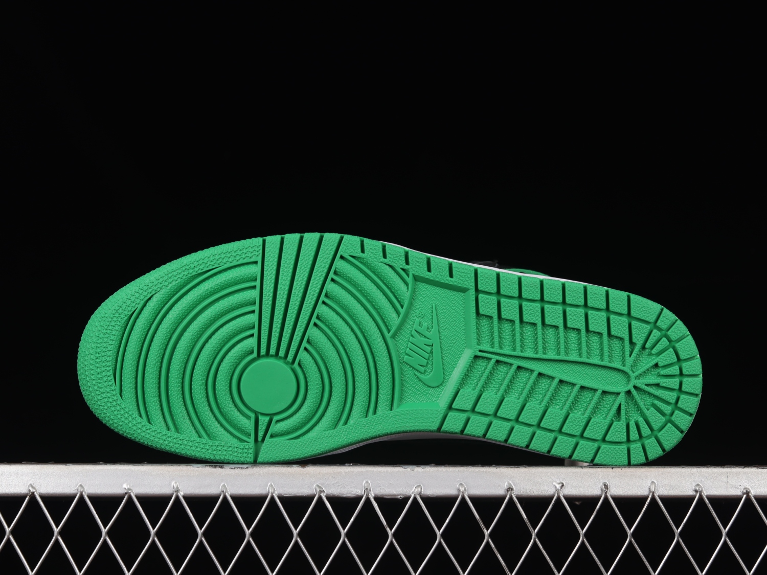 Jordan 1 Retro High OG Lucky Green DZ5485-031