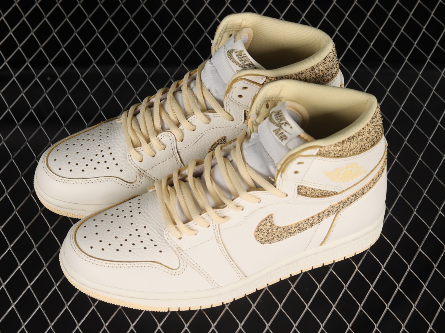 Jordan 1 Retro High OG Craft Vibrations Of Naija FD8631-100