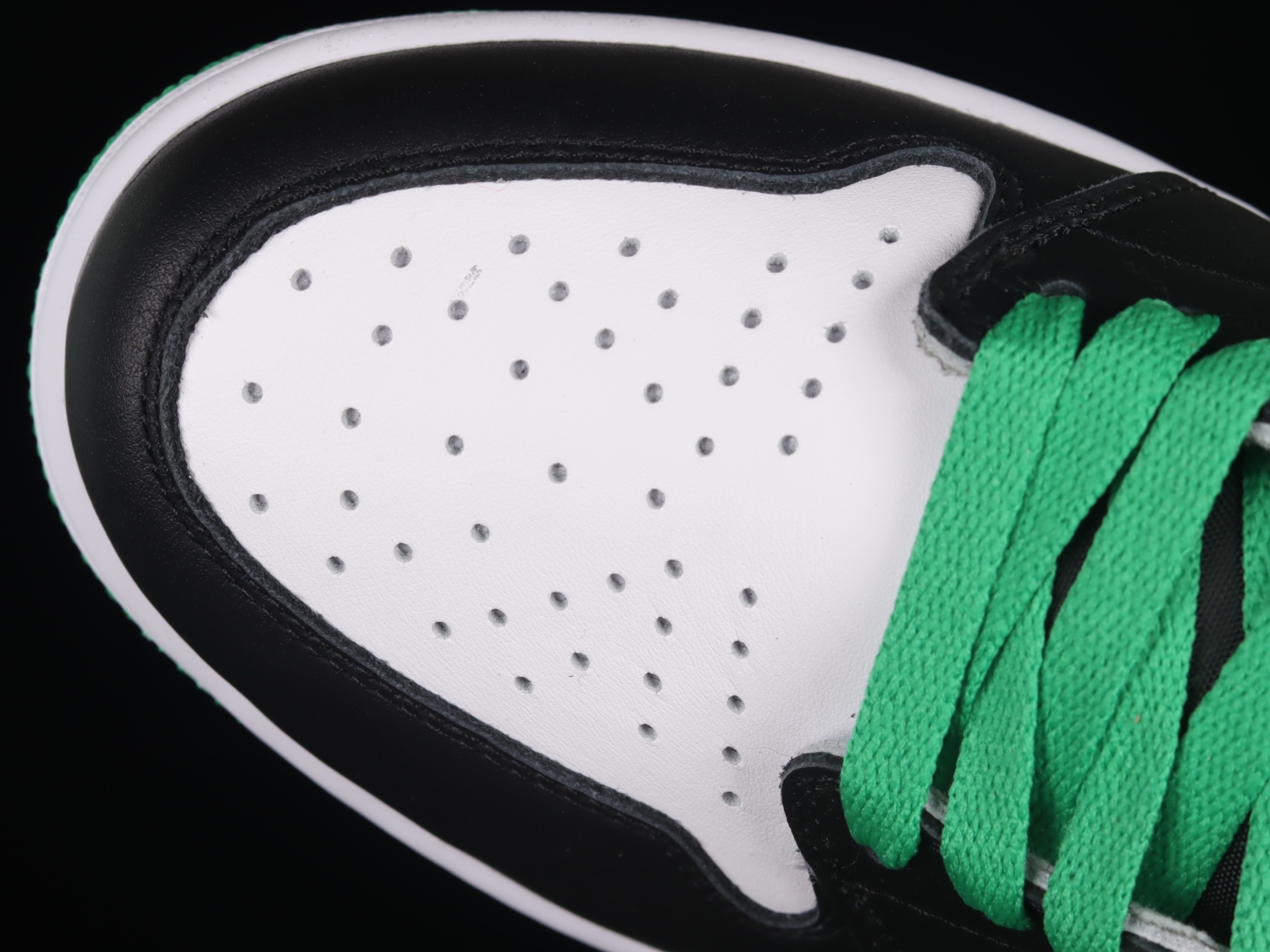 Jordan 1 Retro High OG Lucky Green DZ5485-031
