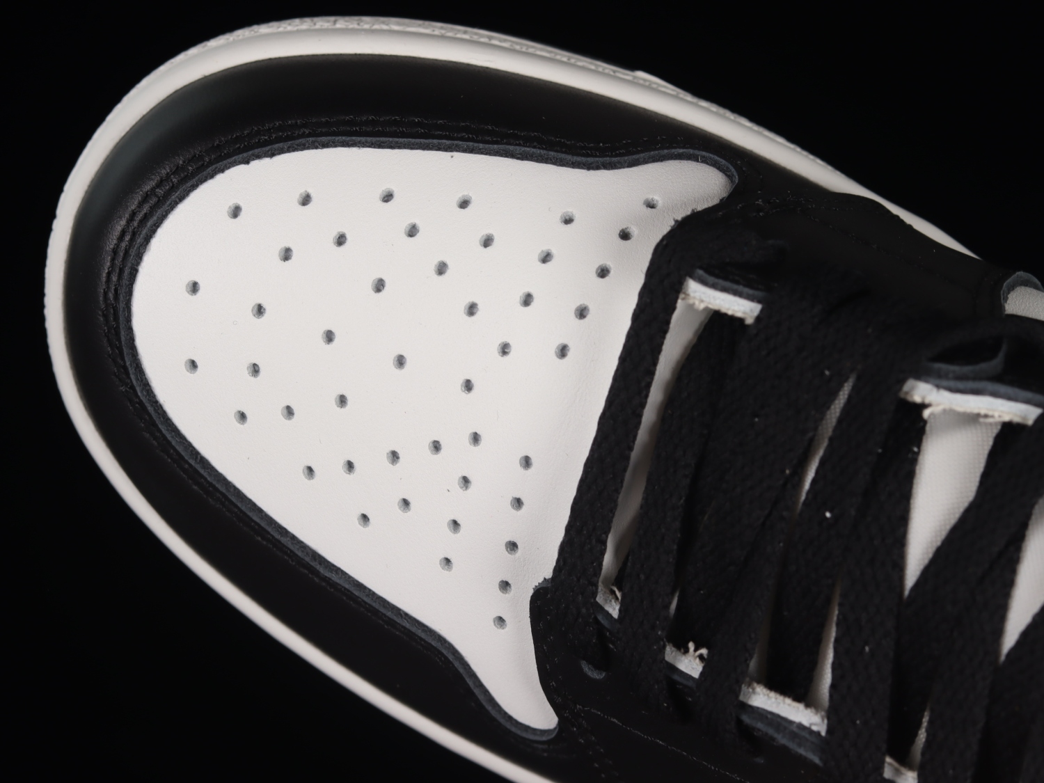 Jordan 1 Retro High 85 Black White (2023) BQ4422-001