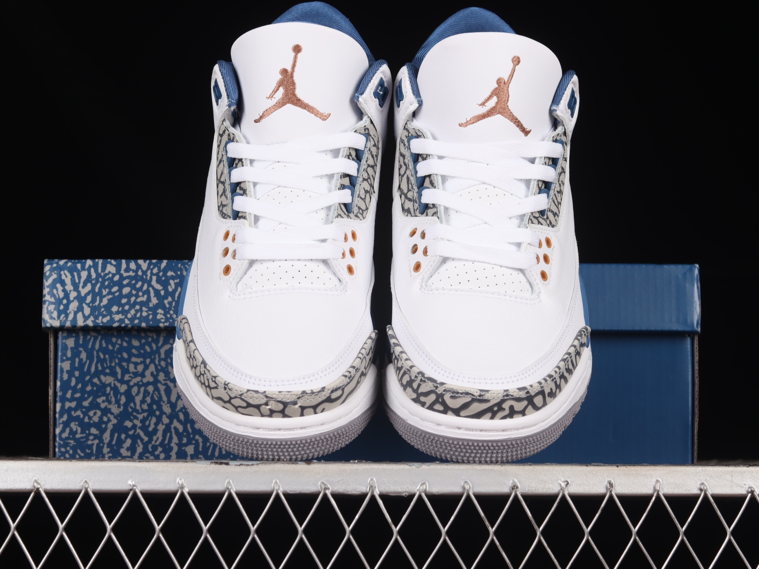 Jordan 3 Retro Wizards CT8532-148