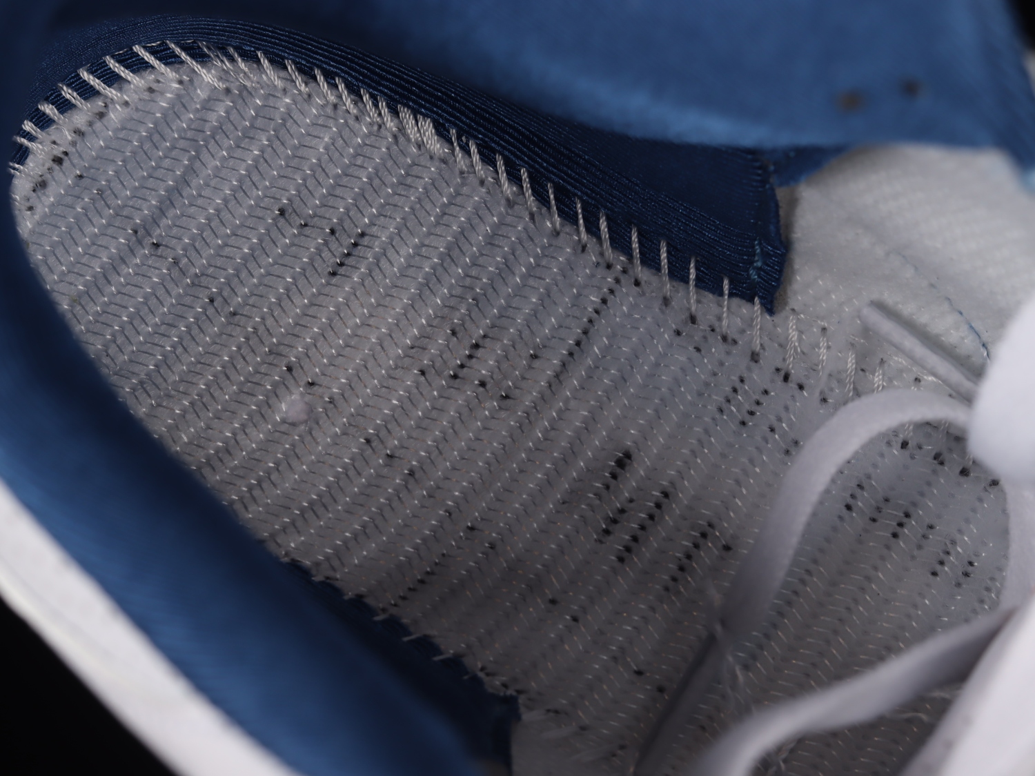 Jordan 3 Retro Wizards CT8532-148