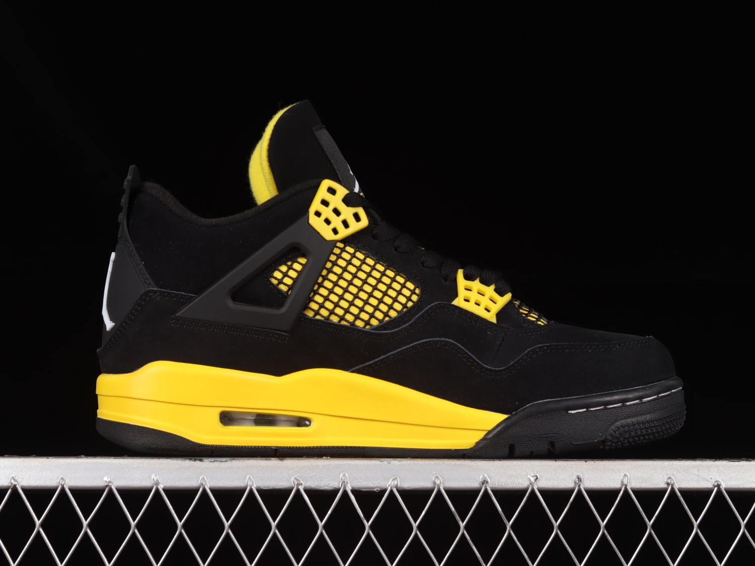 Jordan 4 Retro Thunder (2023) DH6927-017