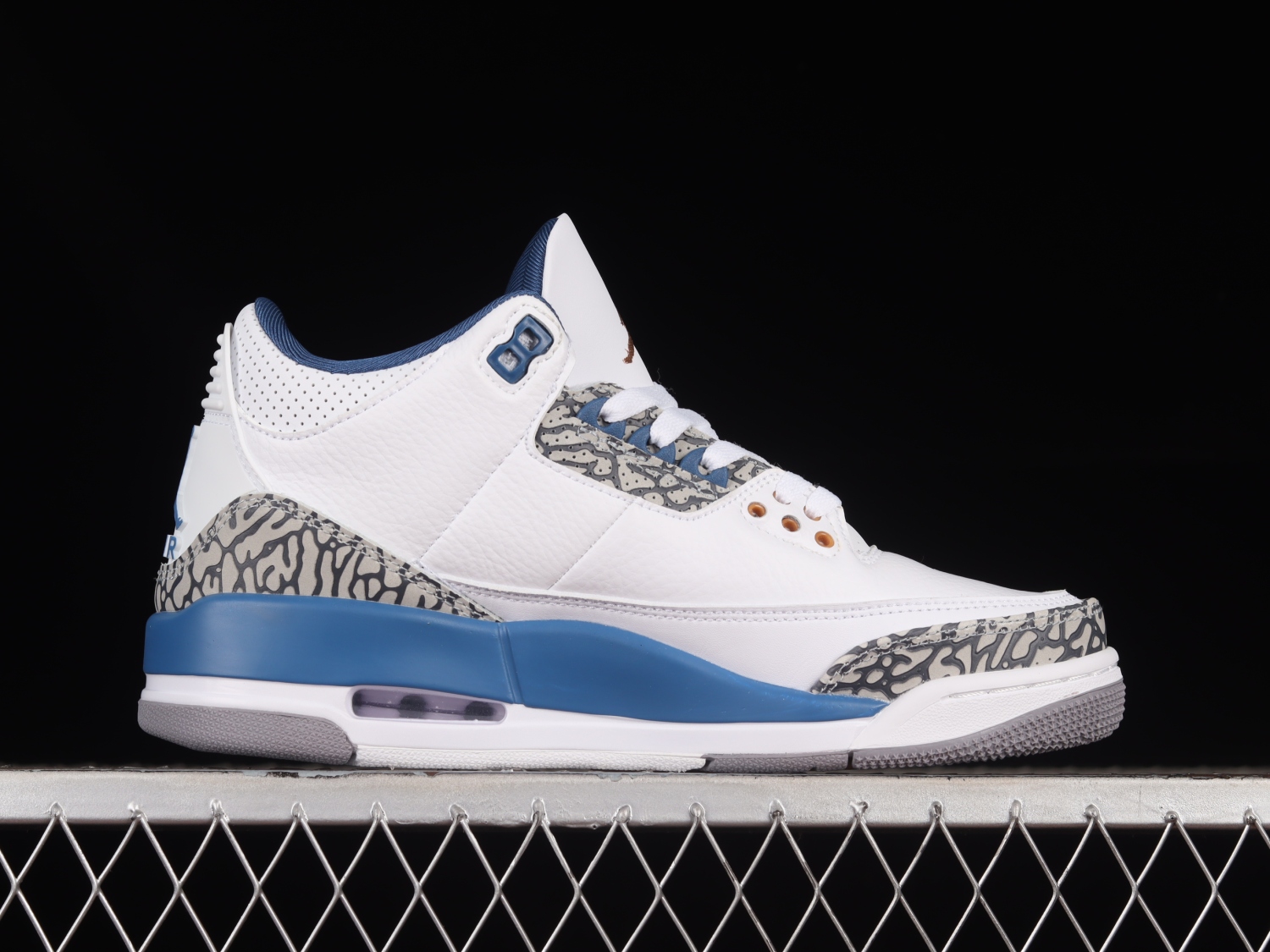 Jordan 3 Retro Wizards CT8532-148