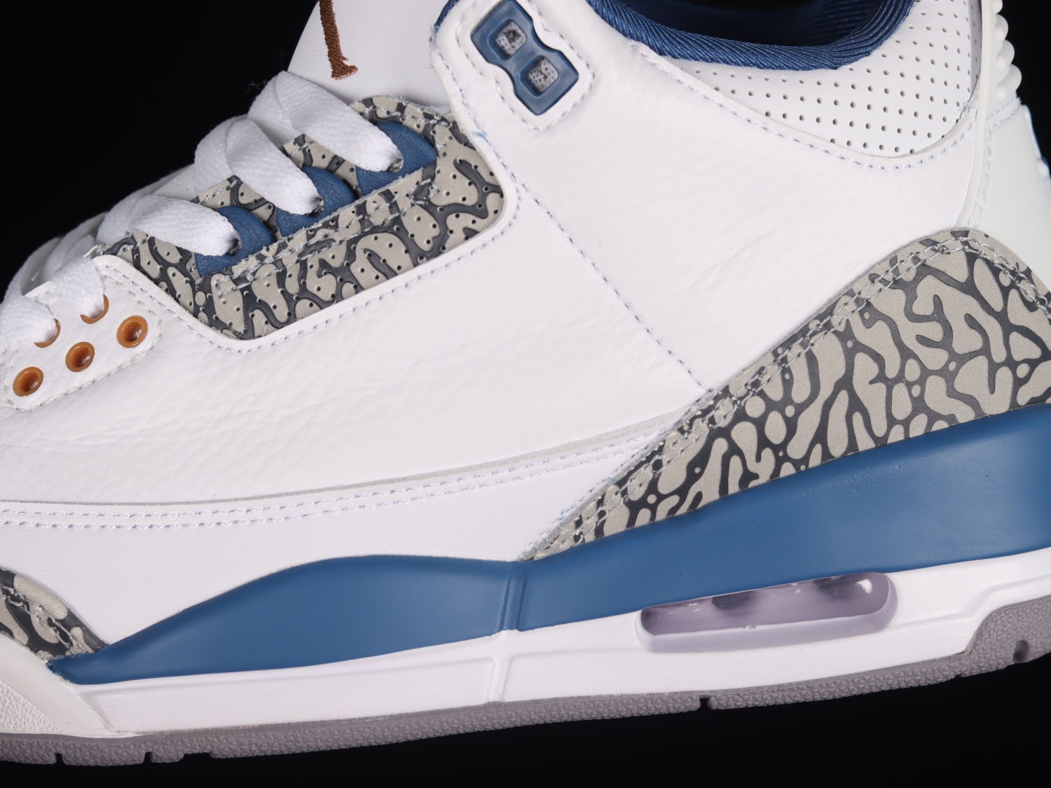 Jordan 3 Retro Wizards CT8532-148