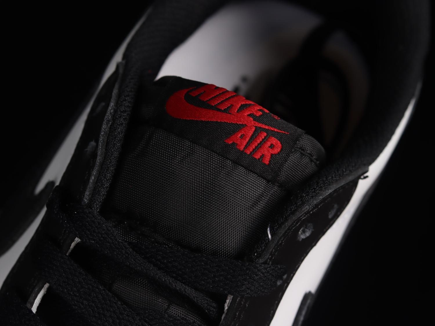 Jordan 1 Retro Low OG Black Toe (2023) CZ0790-106