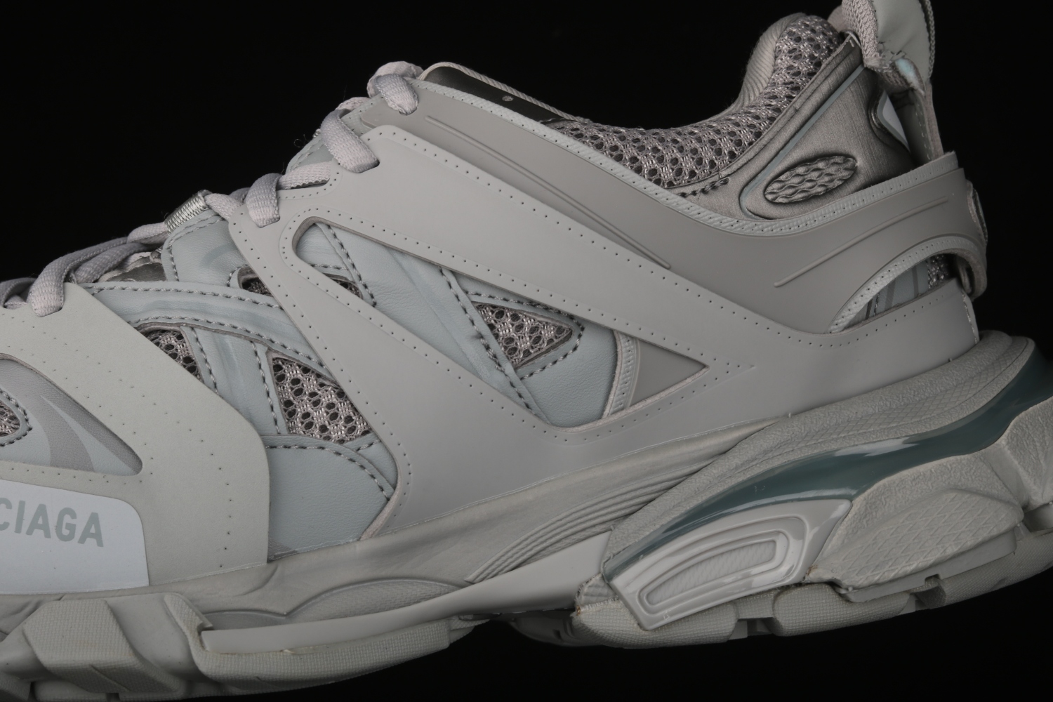BL Track Triple Grey
