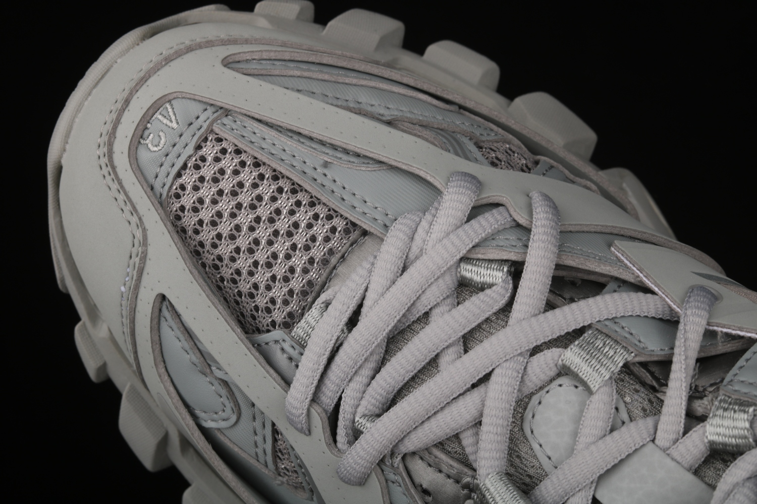 BL Track Triple Grey