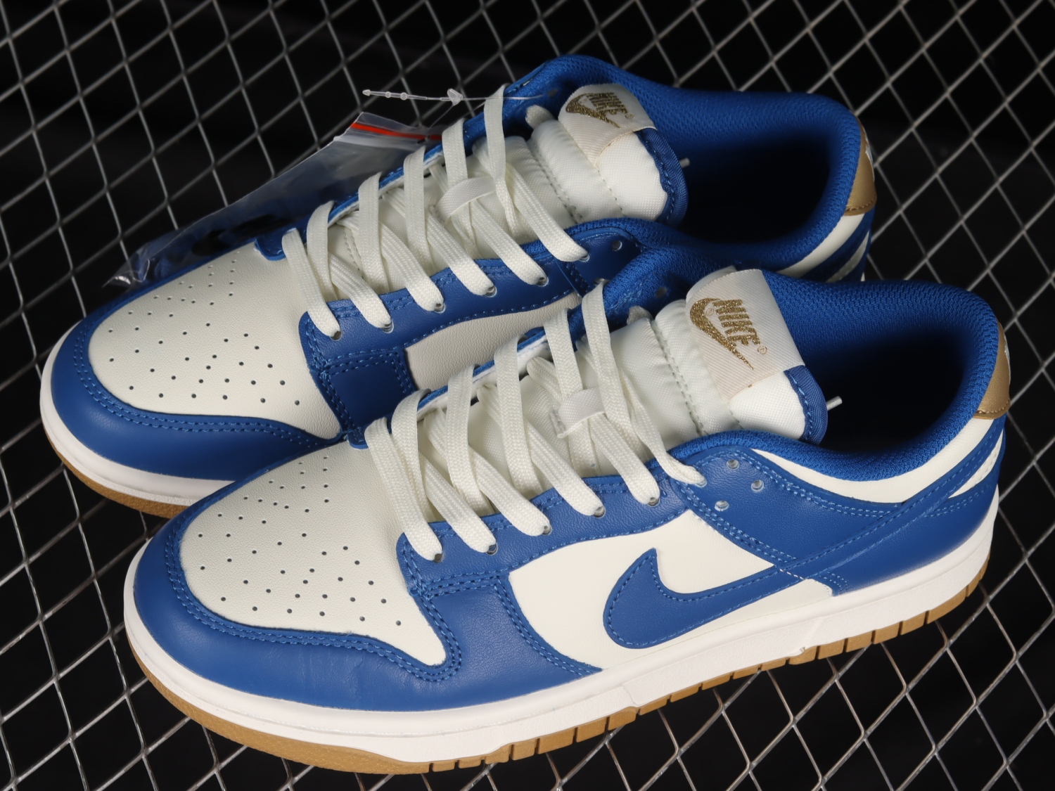 Nike Dunk Low Kansas City Royals  FB7173-141
