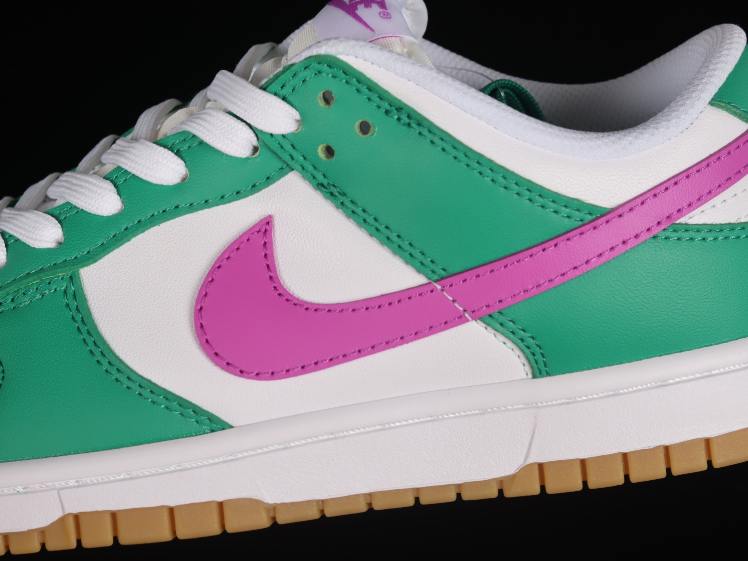 Nike Dunk Low White Stadium Green Fuchsia FD9922-151