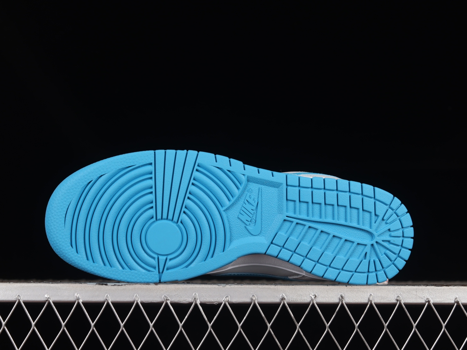 Nike Dunk Low Retro Pure Platinum Blue Lightning DV0831-001
