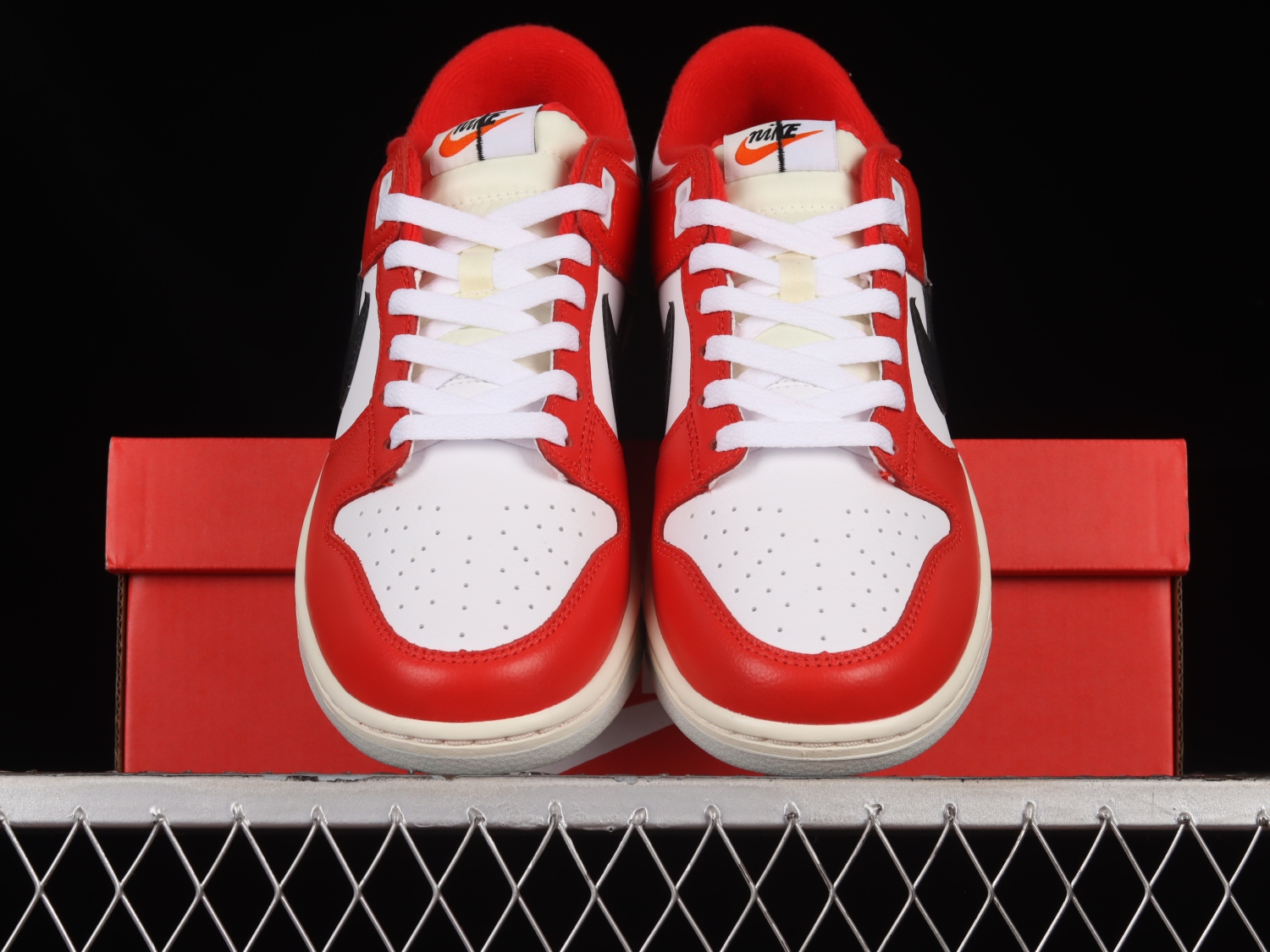 Nike Dunk Low Chicago Split  DZ2536-600