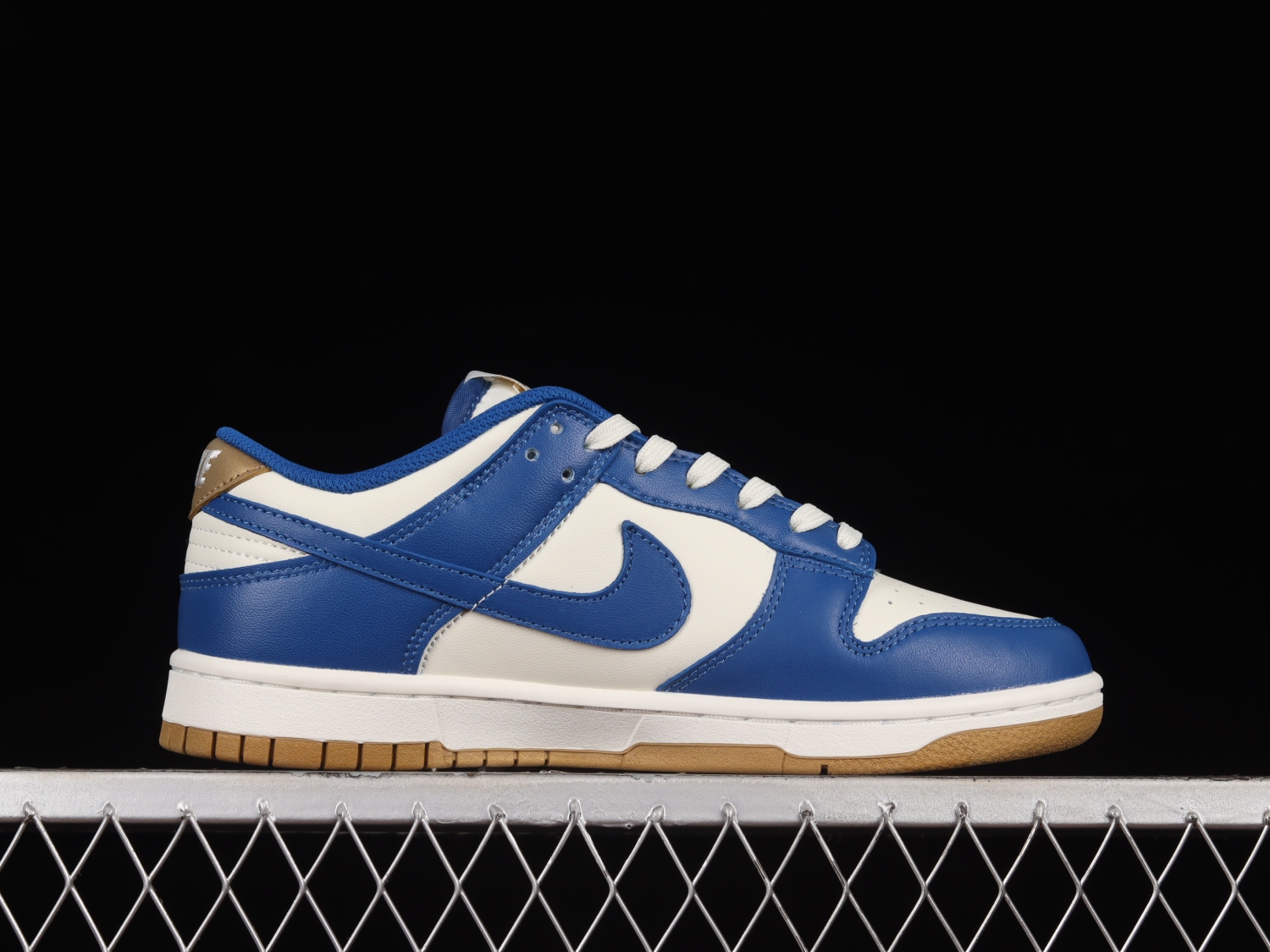 Nike Dunk Low Kansas City Royals  FB7173-141