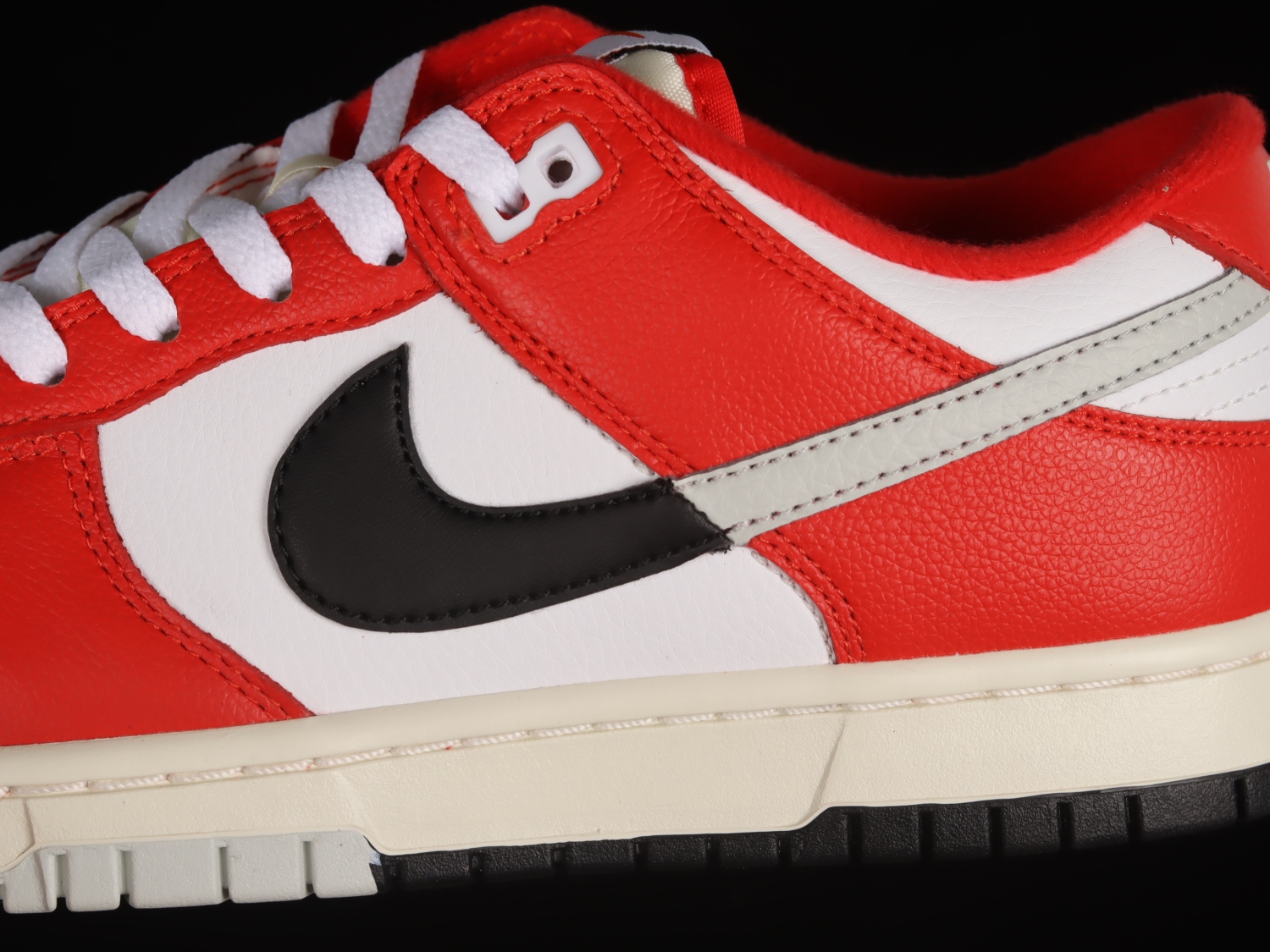 Nike Dunk Low Chicago Split  DZ2536-600
