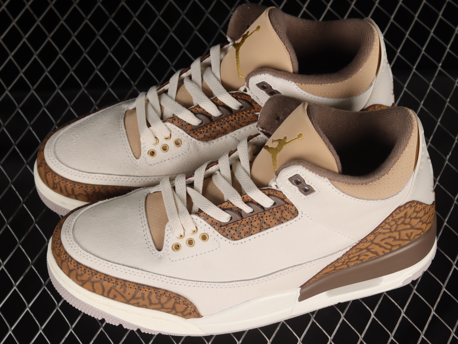 Jordan 3 Retro Palomino  CT8532-102