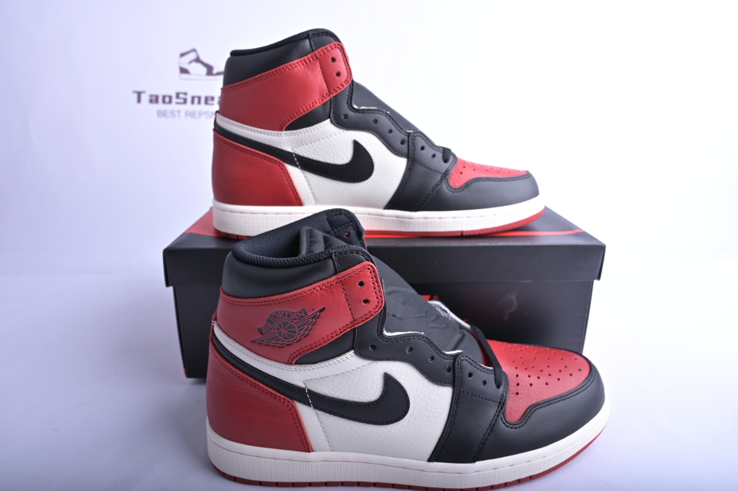 Jordan 1 Retro High Bred Toe 555088-610