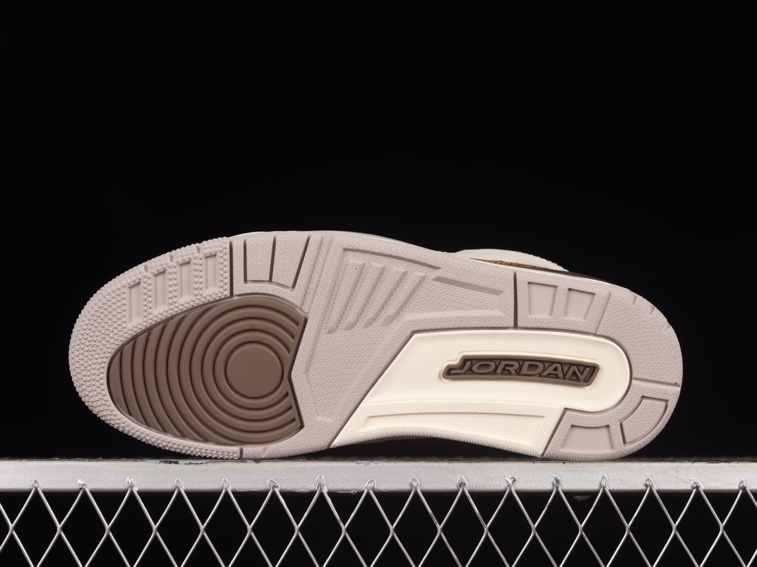 Jordan 3 Retro Palomino  CT8532-102