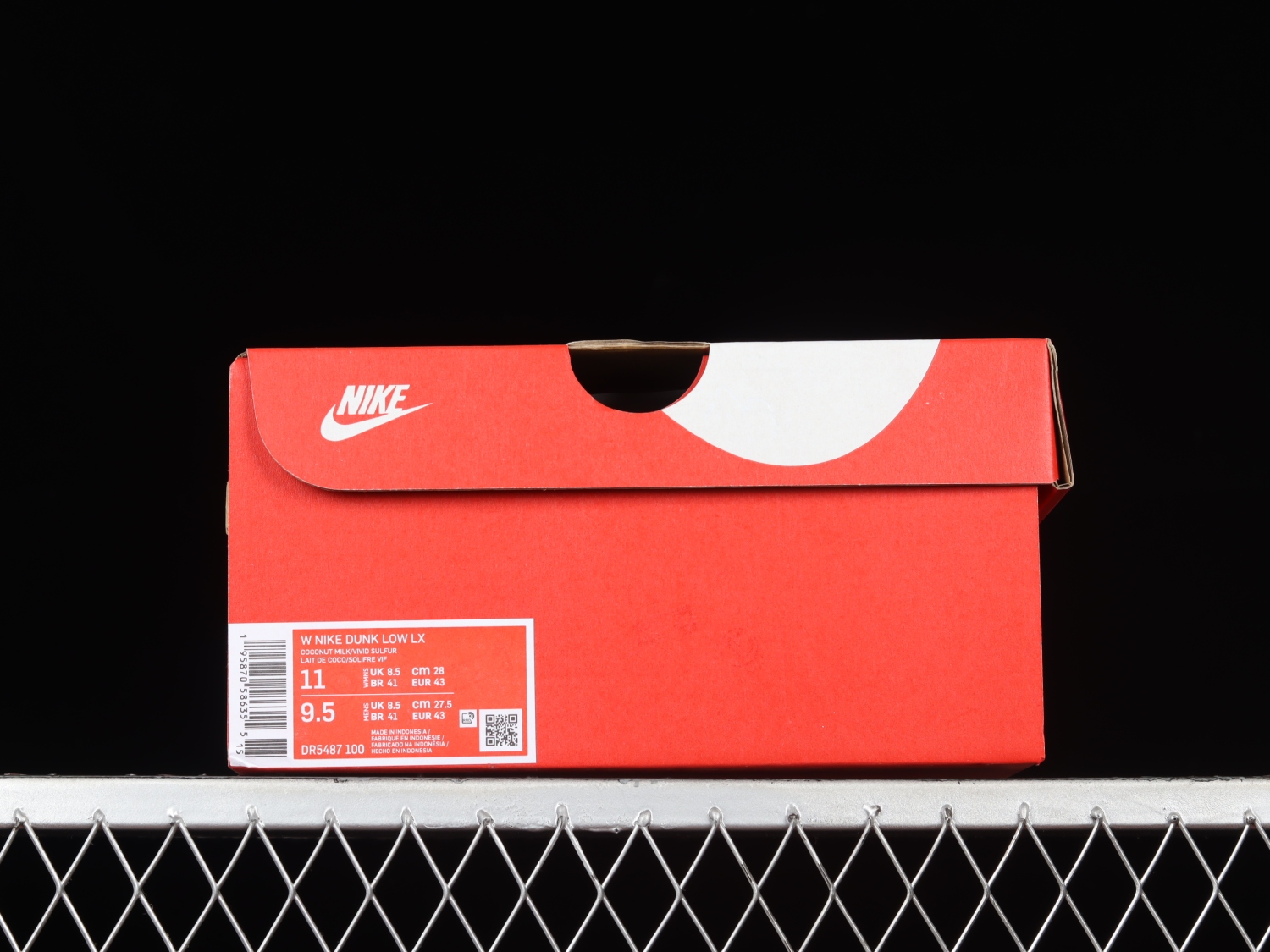 Nike Dunk Low LX Banana DR5487-100