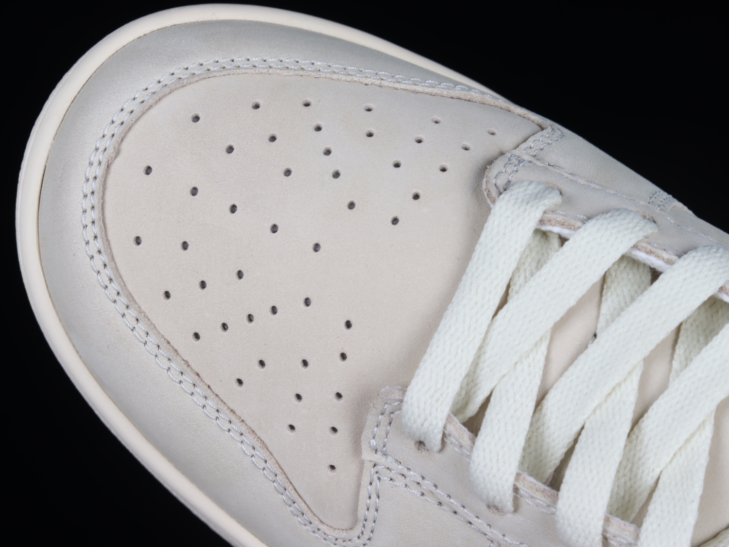 Nike Dunk Low LX Banana DR5487-100