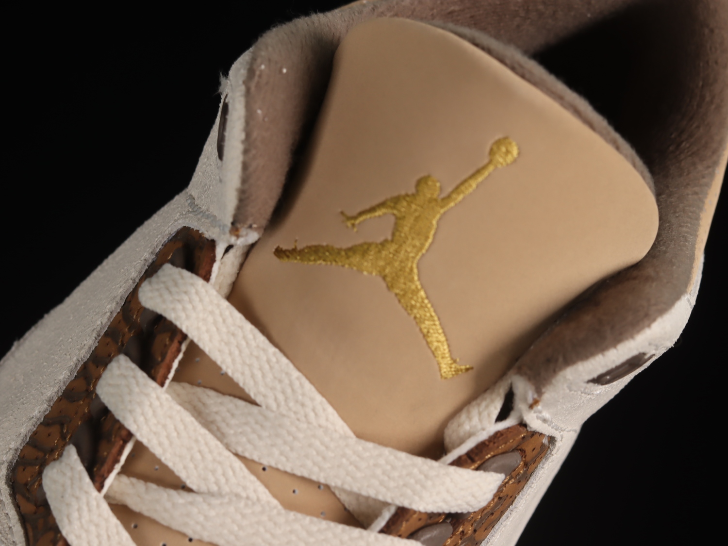 Jordan 3 Retro Palomino  CT8532-102
