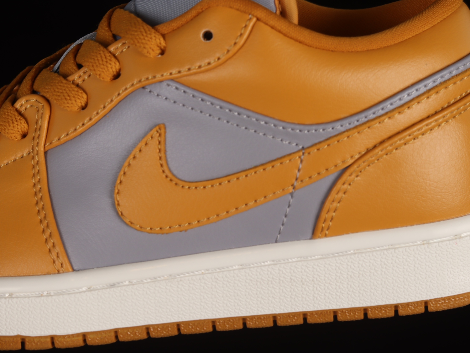 Air Jordan 1 Low Cement Grey Chutney DC0774-020