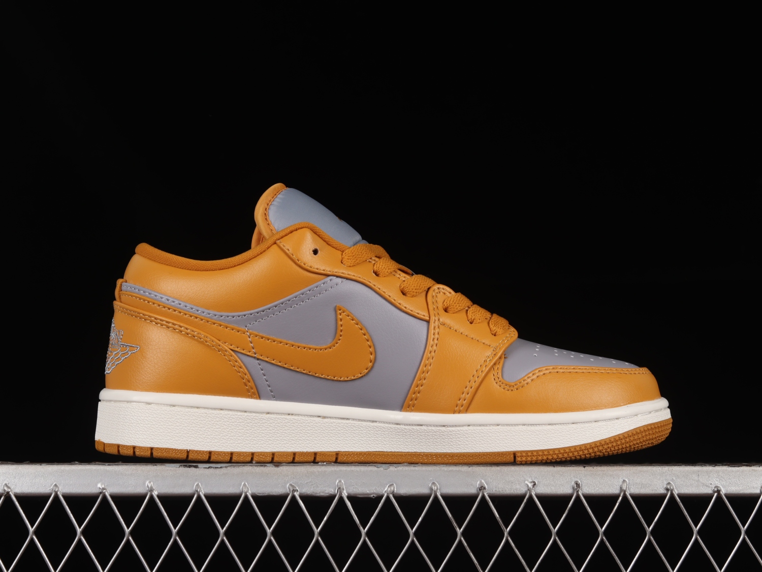 Air Jordan 1 Low Cement Grey Chutney DC0774-020