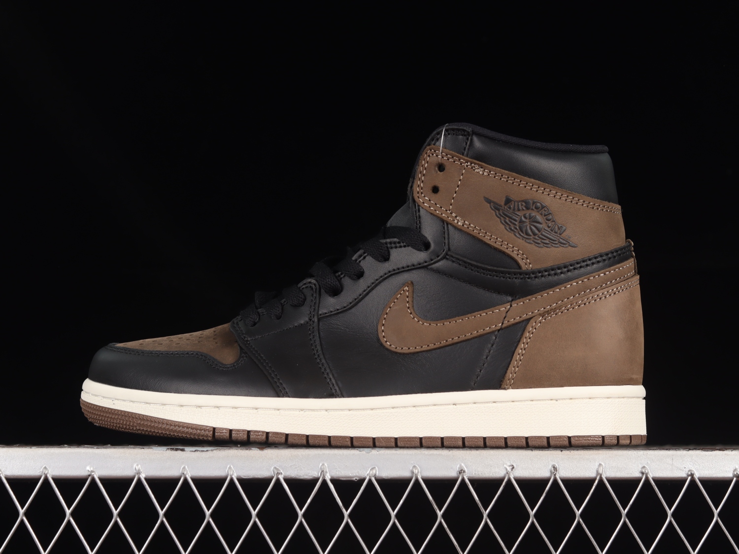 Jordan 1 Retro High OG Palomino DZ5485-020
