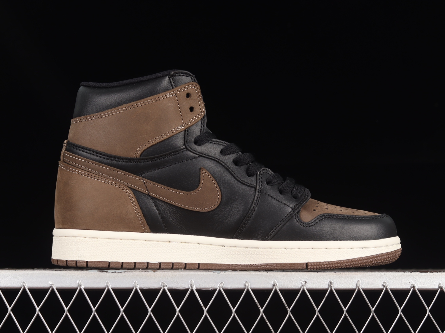 Jordan 1 Retro High OG Palomino DZ5485-020