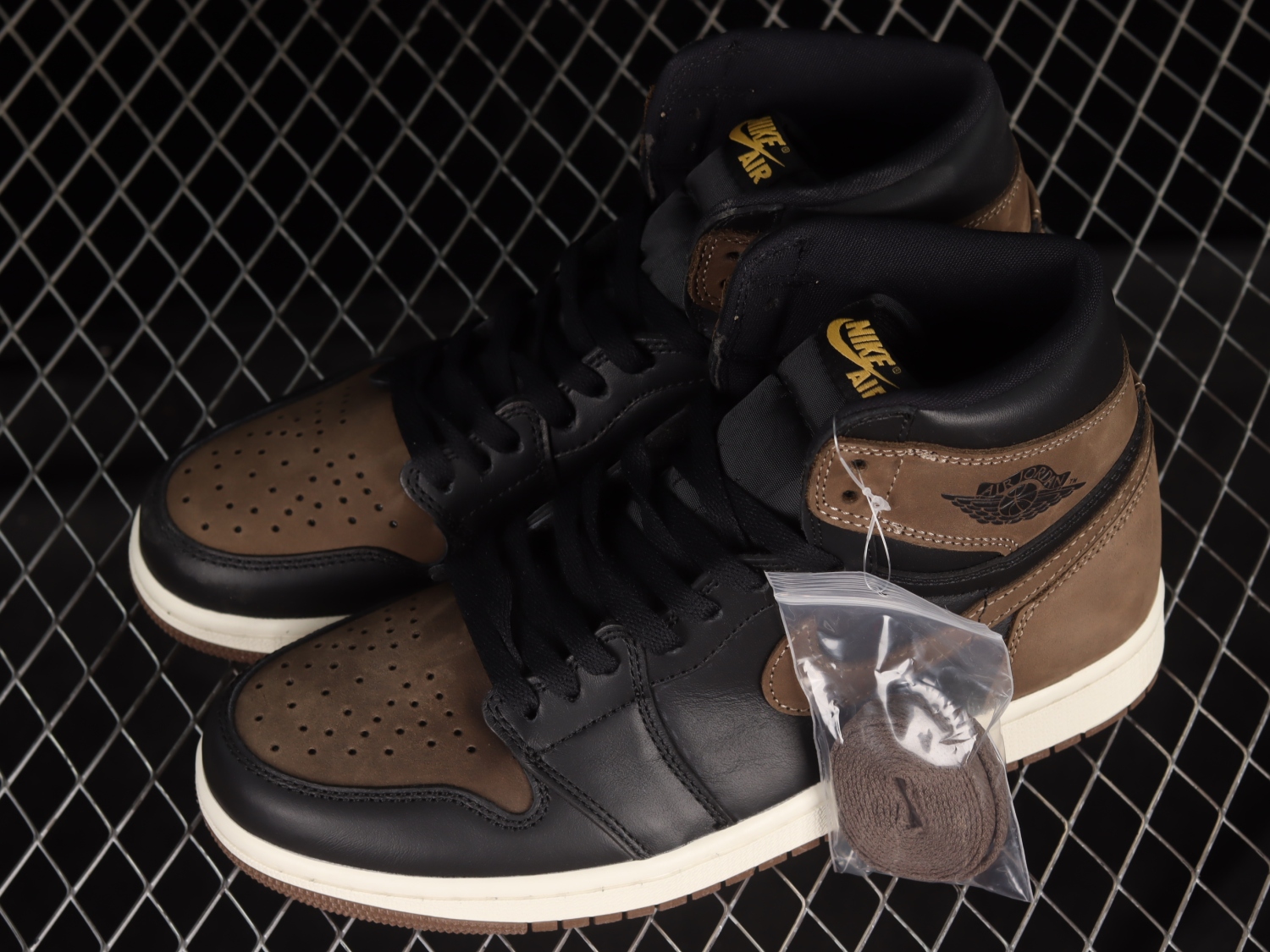 Jordan 1 Retro High OG Palomino DZ5485-020