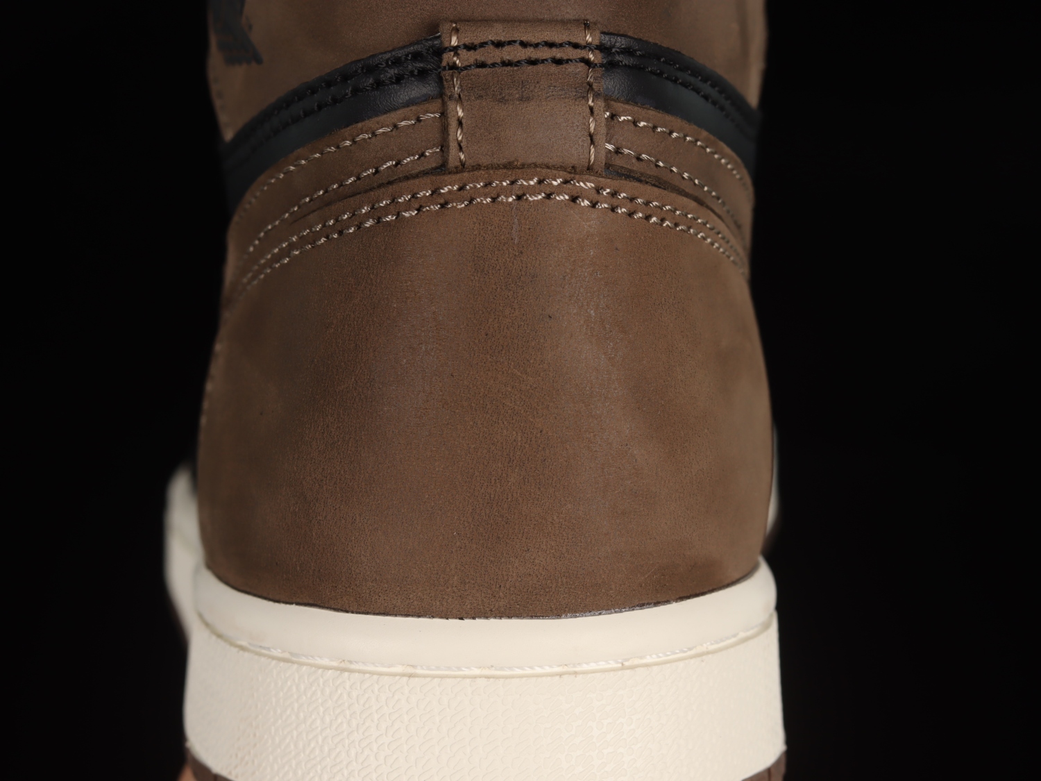 Jordan 1 Retro High OG Palomino DZ5485-020