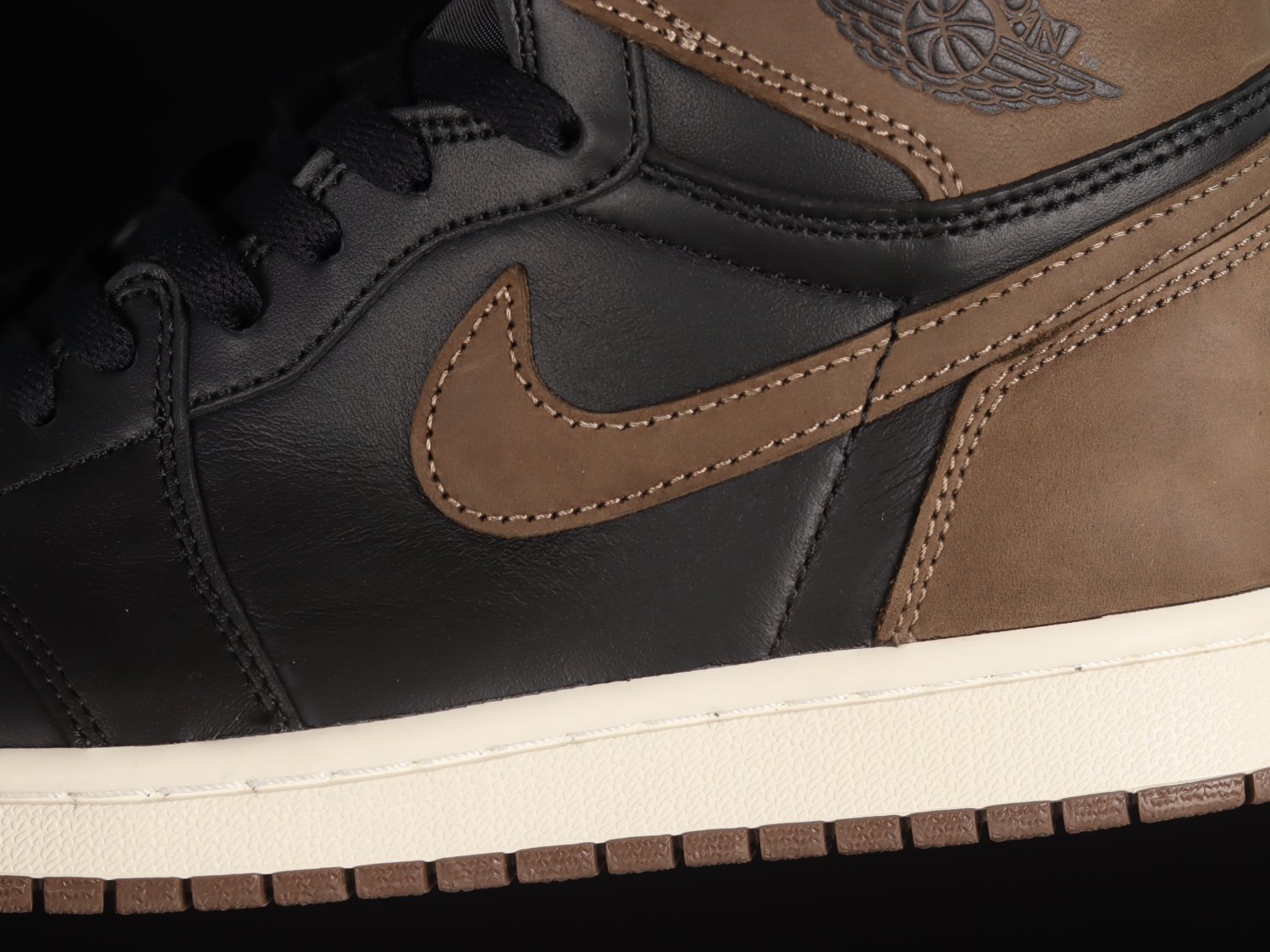 Jordan 1 Retro High OG Palomino DZ5485-020