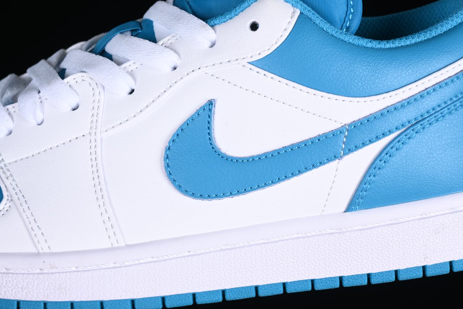 Jordan 1 Low Aquatone 553558-174