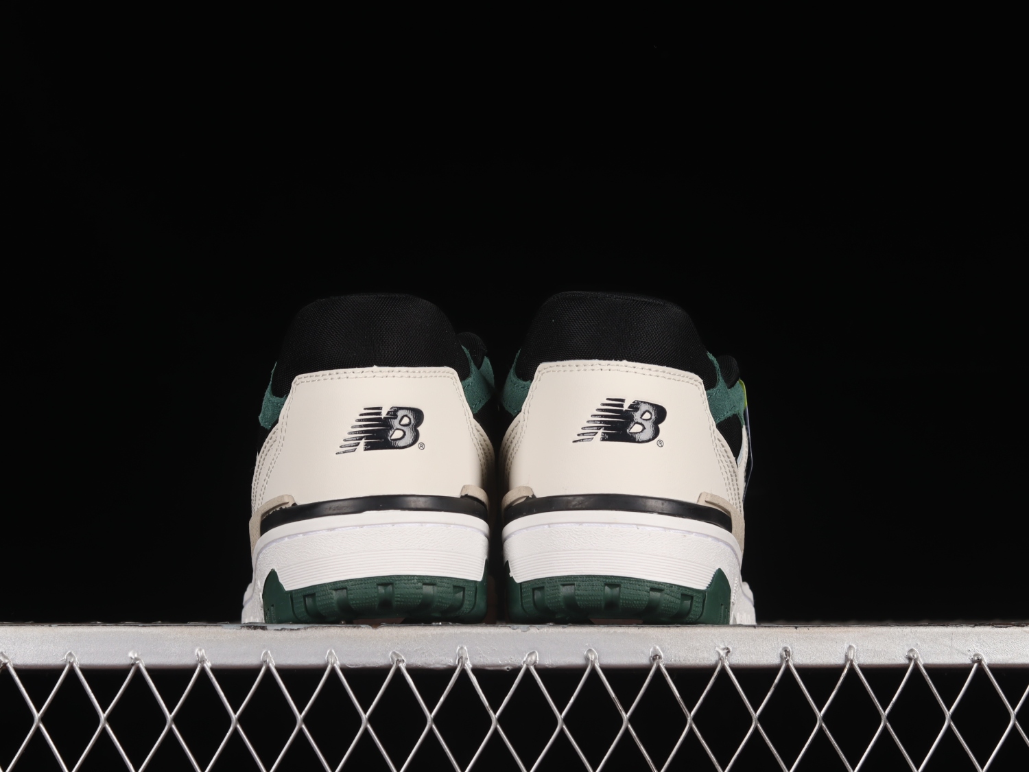 New Bal*nce 550 Sea Salt Pine Green BB550VTC