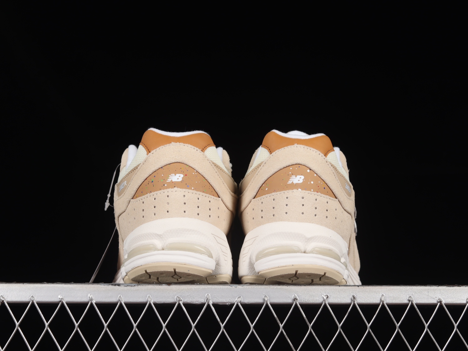 New Bal*nce 2002R Sandstone M2002RSC