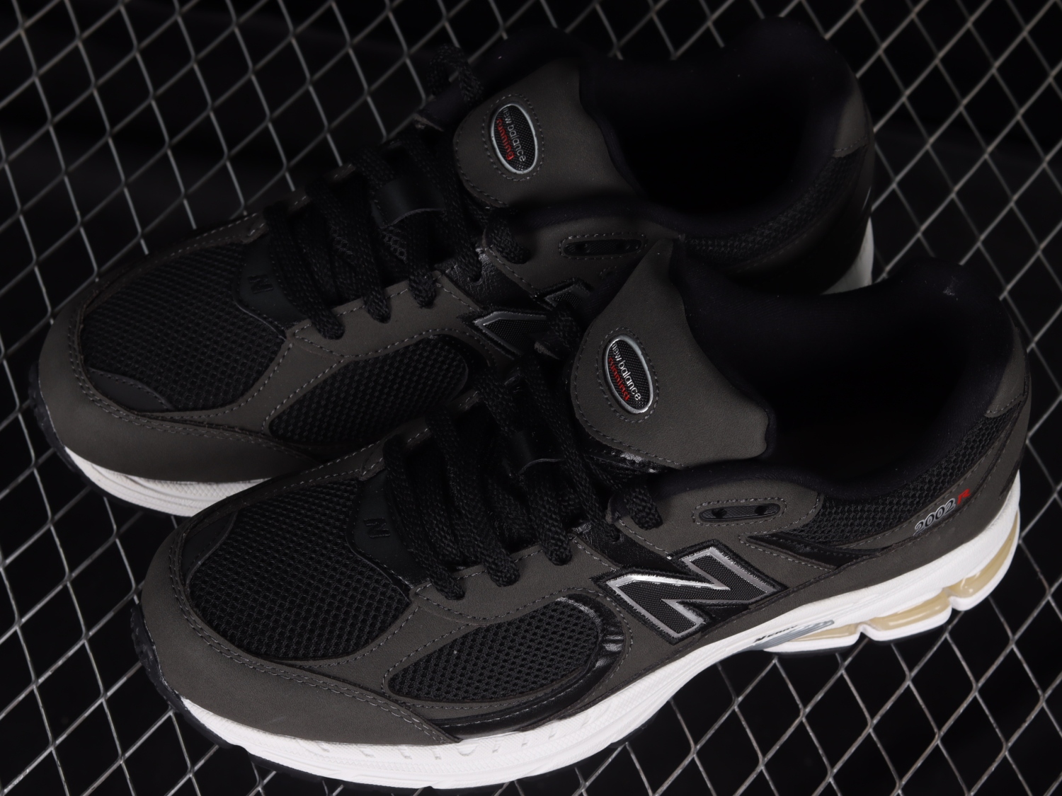 New Bal*nce 2002R Black Grey ML2002RB