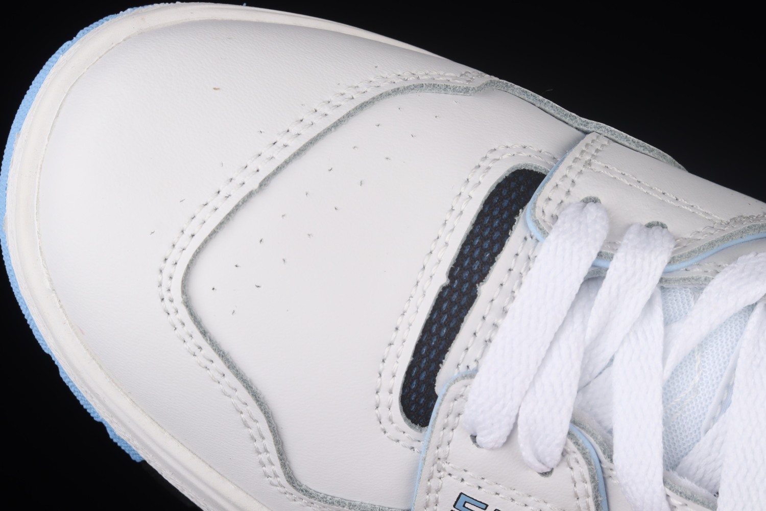 New Bal*nce 550 UNC White University Blue BB550HL1
