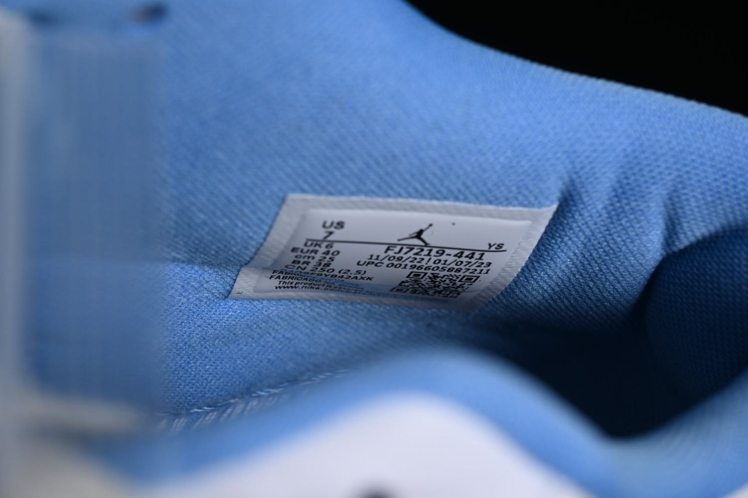 Jordan 1 Low SE Just Skate University Blue FJ7219-441