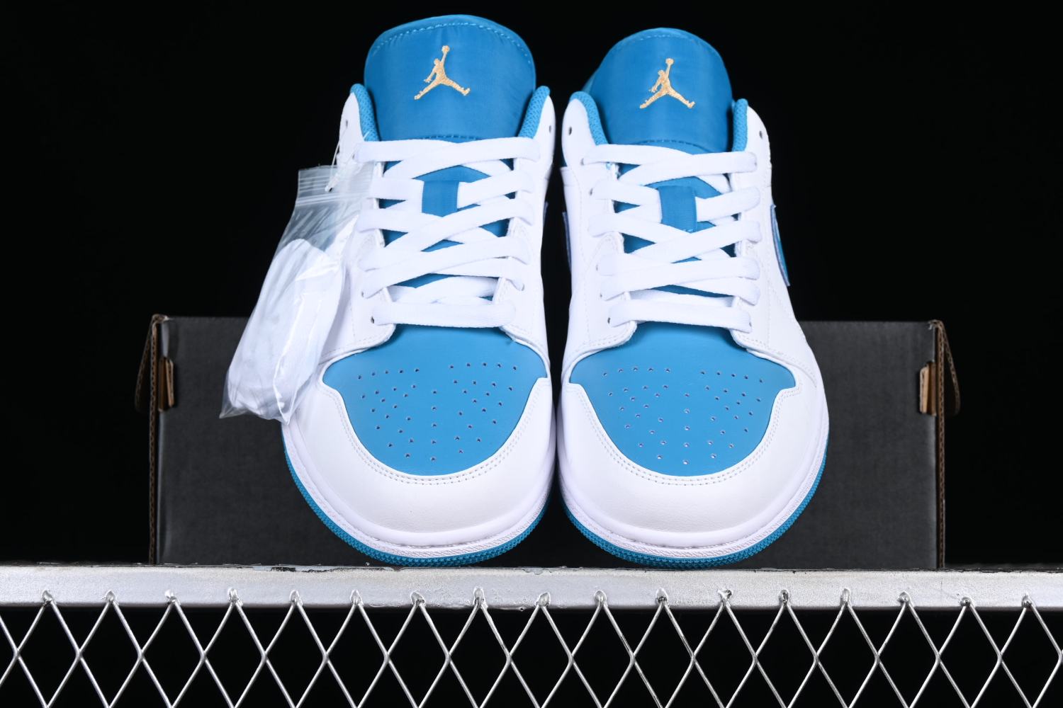 Jordan 1 Low Aquatone 553558-174